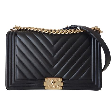 chanel chevron le boy price|sac Chanel boy authentique.